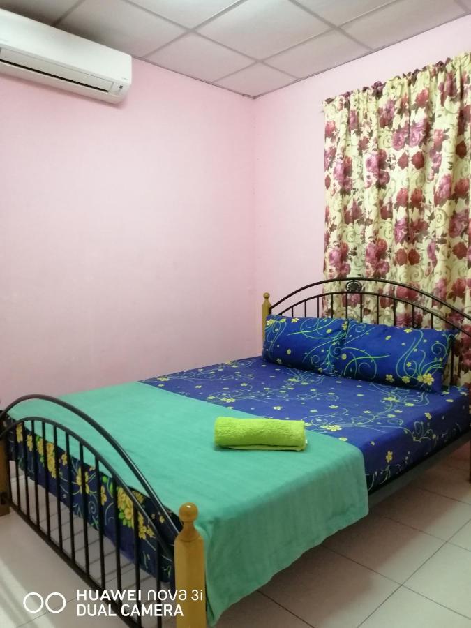 Layla Inn Batu Pahat Eksteriør billede