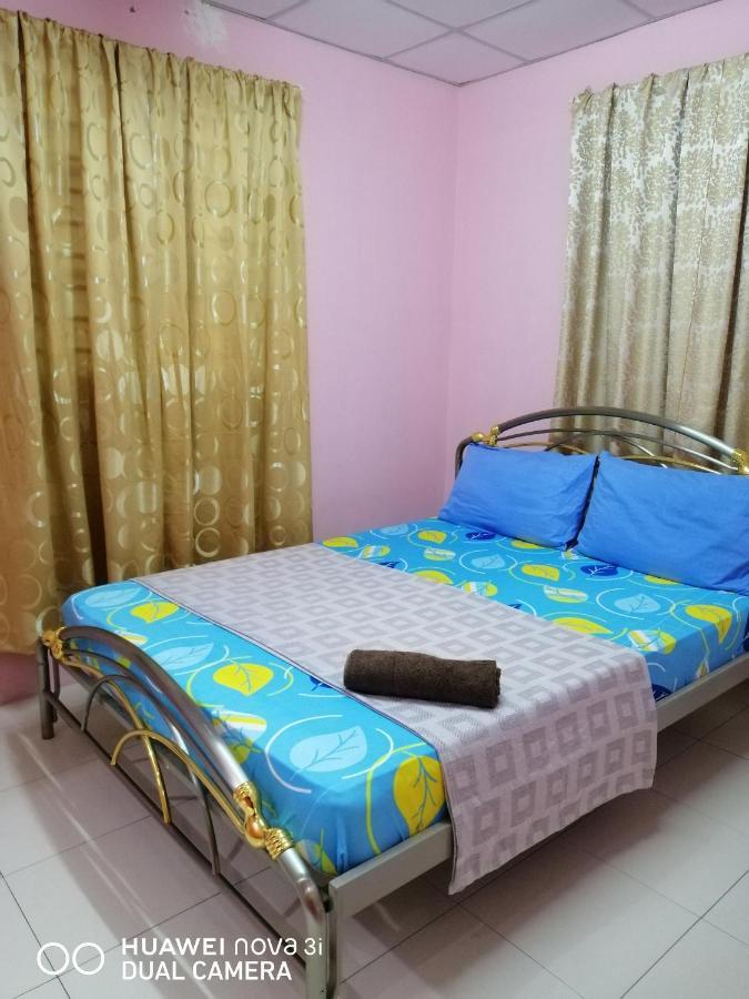 Layla Inn Batu Pahat Eksteriør billede